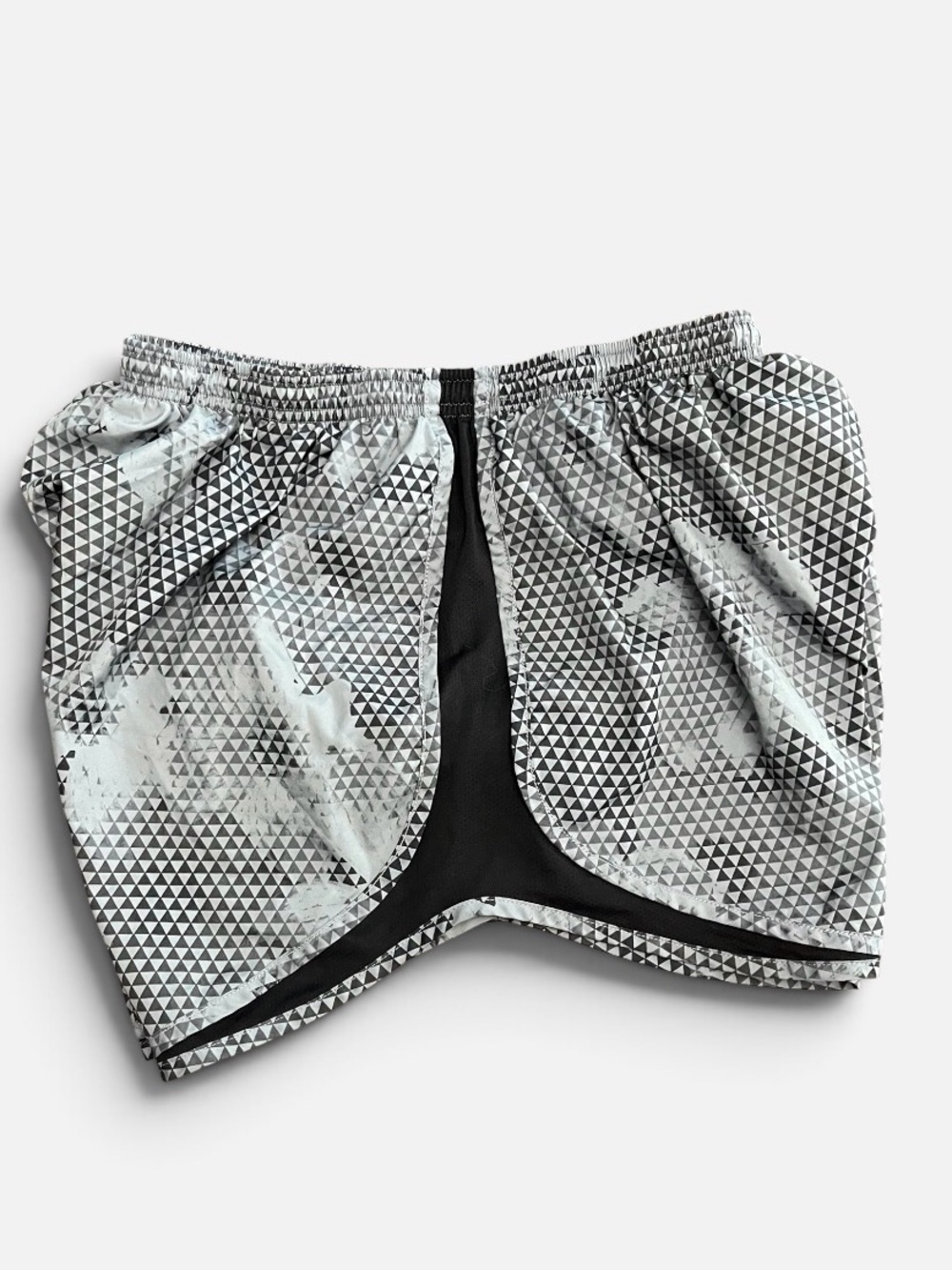 Women’s Nike Dri-Fit Running shorts with built in briefs & drawstring waist - Picture 3 of 6